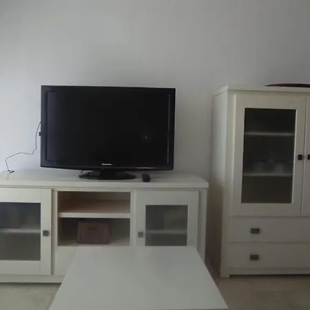 Apartamento Clausurado * San Ciprian (Galicia)